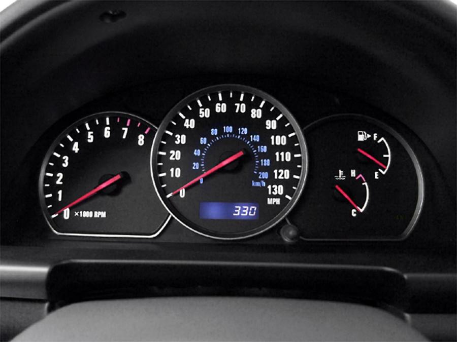  Suzuki Grand Vitara 2004 года  (фото 17 из 25)